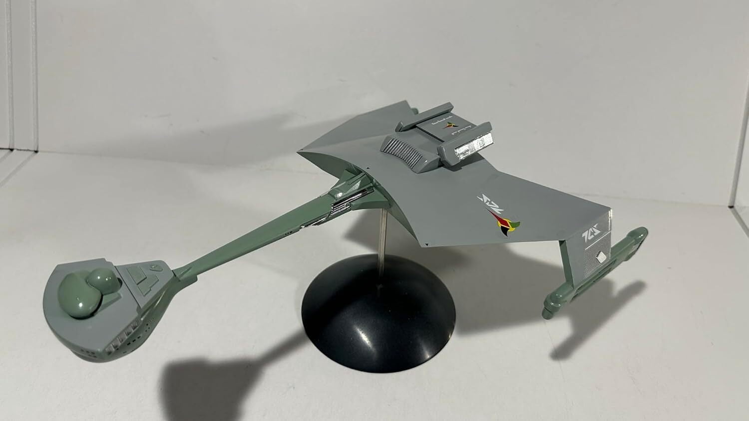 Star Trek: The Original Series Klingon Battle Cruiser AMT Model Kit