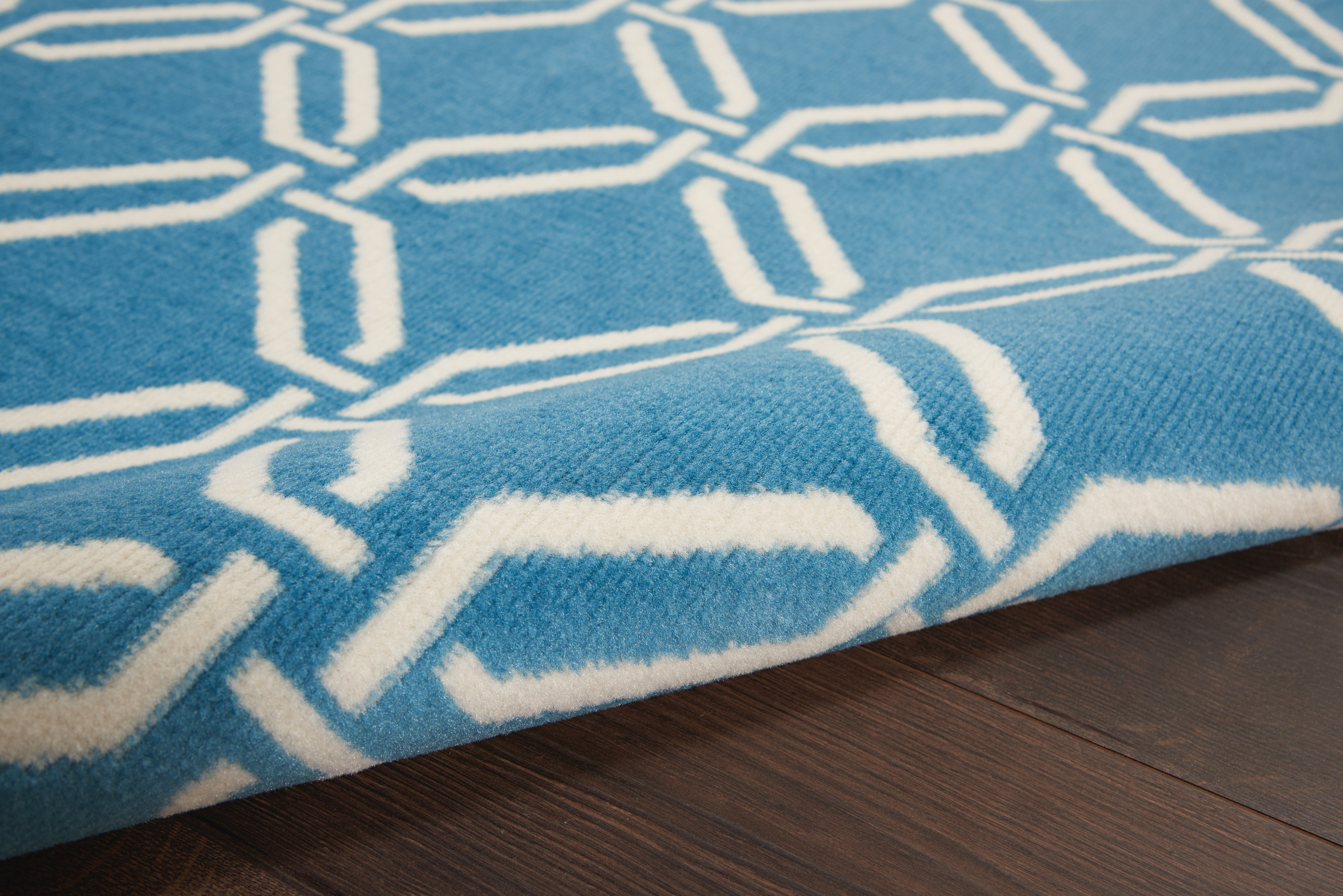 Nourison Bliss Transitional Trellis Blue 5'3" x 7'3" Area Rug, (5' x 7')