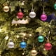 thumbnail image 5 of Set de colgantes para árbol de Navidad de colores alienígenas • 12 adornos de plástico inquebrantables • 3 cm de forma única • decoración festiva para árbol, corona y guirnalda, 5 of 5