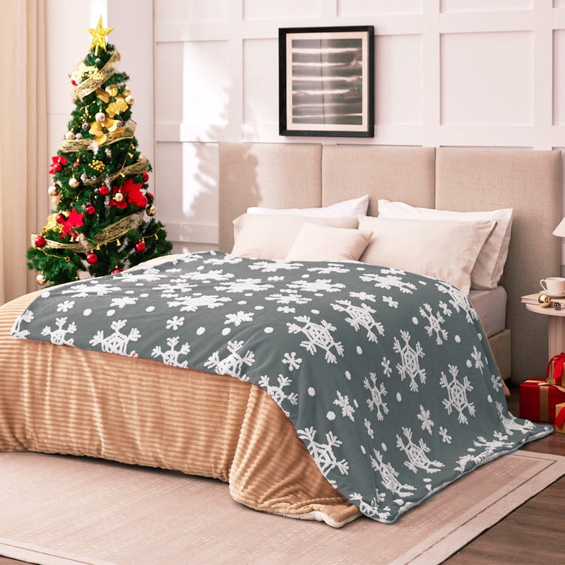 Christmas Throw Blanket, Grey Snowflakes Sherpa Blanket for Holiday, Warm Winter Cabin Throw, Premium Microfiber & Soft Touch, Plush & Fluffy, Warm & Cozy for Couch, Sofa, Bed, 50"x60"