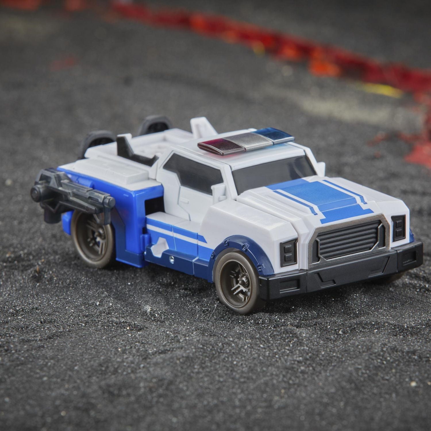 Transformers Generations Legacy United Deluxe Robots in Disguise 2015 Universe Strongarm