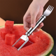 thumbnail image 4 of Cortador de frutas de acero inoxidable 2 en 1 mejorado, nuevo cortador de sandía con tenedor, 4 of 6