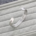 thumbnail image 2 of Xihbxyly Pulsera con Letras, Brazalete Personalizado para Hija, Mensaje Conmovedor de Mamá, Diseño Ajustable de Acero de Titanio, Regalo para Ocasiones Especiales, Recuerdo Significativo para La Fami, 2 of 7