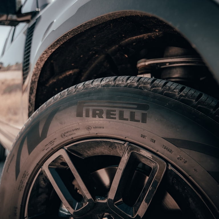 Pirelli Scorpion Zero 285/40R22 110Y XL All-Season SUV/Crossover