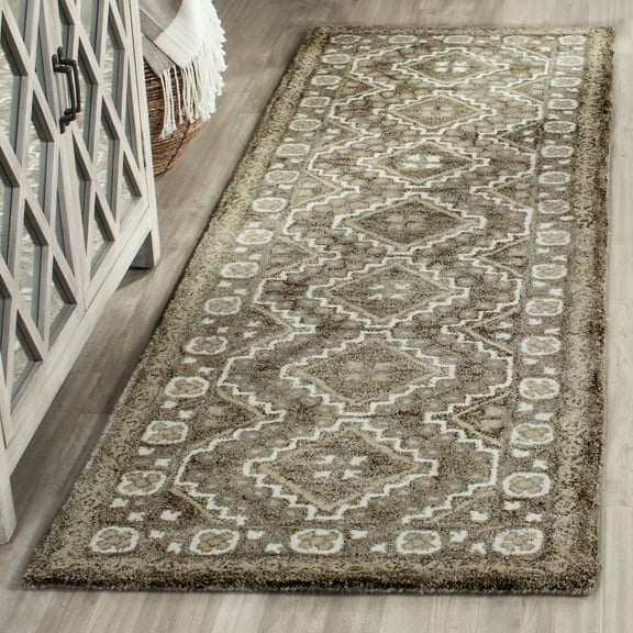 SAFAVIEH Bella Vana Medallion Geometric Wool Runner Rug, Brown/Taupe, 2'3" x 7'