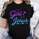 thumbnail image 1 of Playera Cristiana 100% Algodón "Esta Chicana Ama a Jesús" para Mujer, 1 of 7