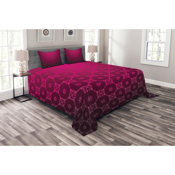 Magenta Bedspread Set, Medieval Style Endless Bound Square Shaped