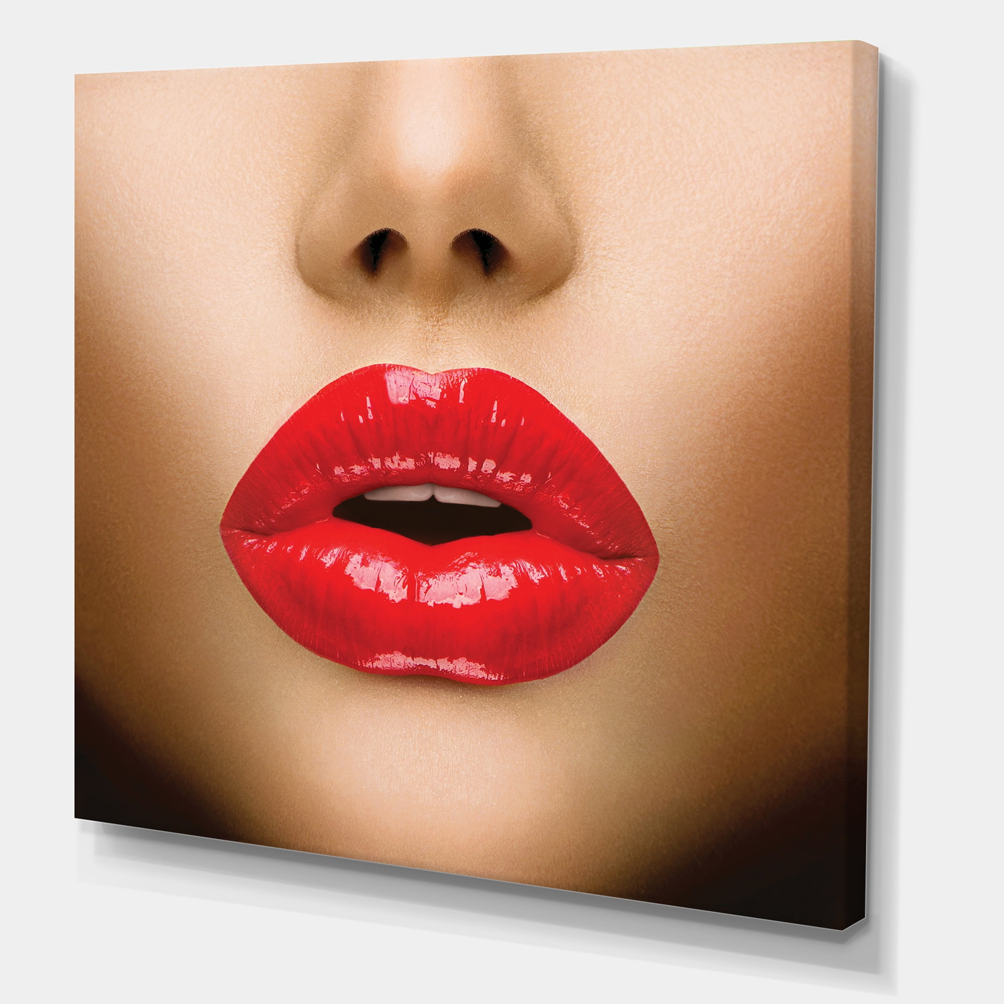 Designart ' Sexy Woman Lips Beautiful Make-Up Close-Up Kiss ' Modern Canvas Wall Art Print