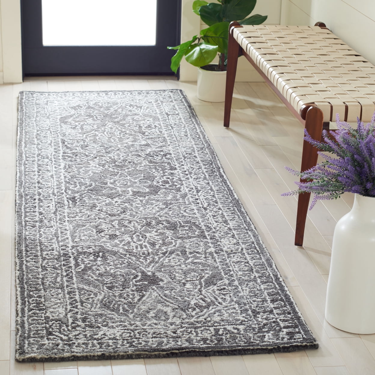 SAFAVIEH Marquee Jone Medallion Area Rug, Black/Ivory, 6' x 9'