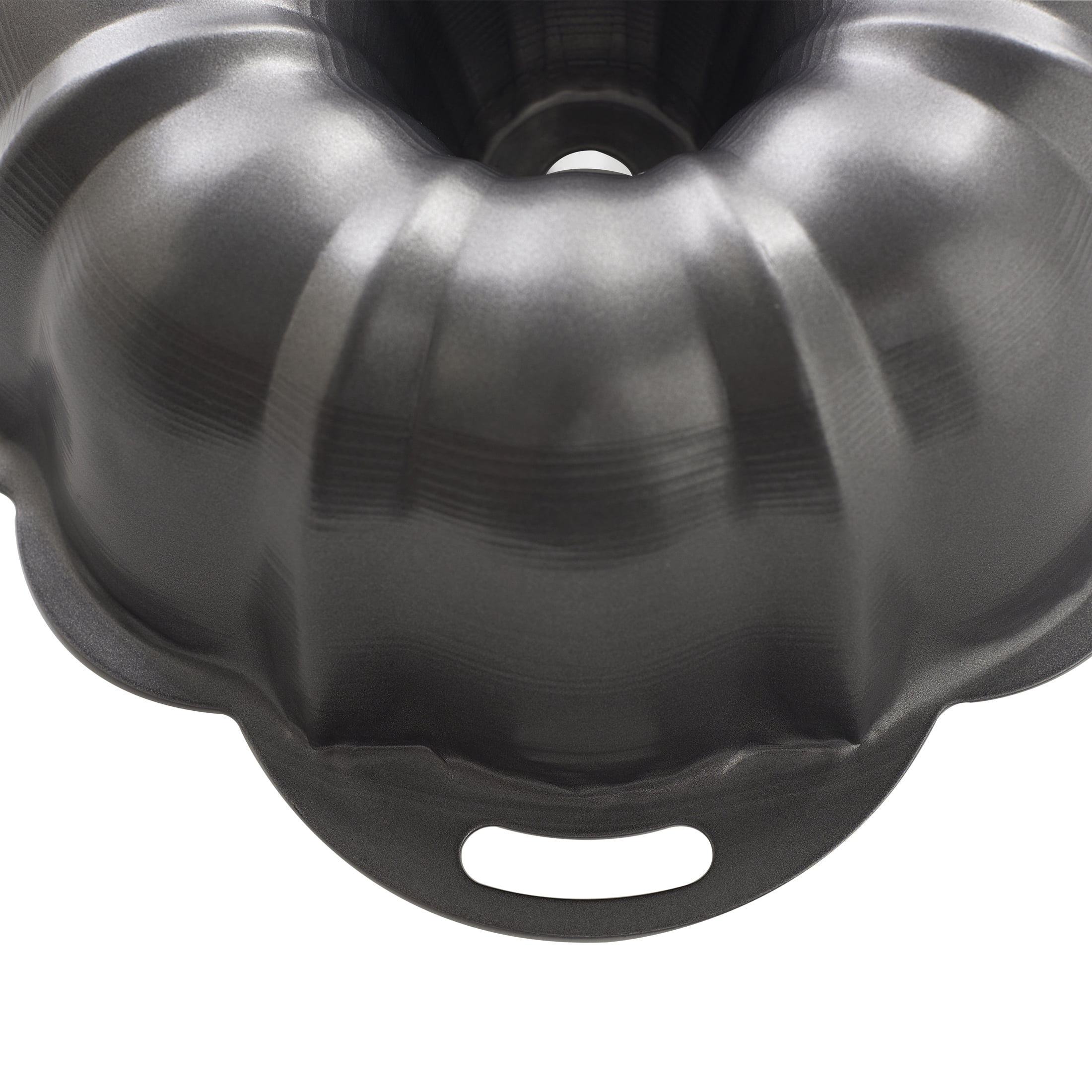 Nordic Ware Proform 12 Cup Nonstick Formed Aluminum Bundt Cake Pan