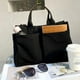 thumbnail image 3 of Bolso Tote De Lona, Bolso Bandolera Multifuncional, Bolso De Mano, Organizador Diario Duradero, Compartimento Espacioso, Correa Ajustable, Accesorio De Moda Versátil, 3 of 9