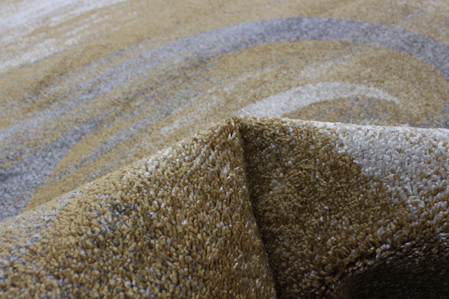 ECARPET Cora Ivory/Gold Rug