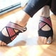 thumbnail image 3 of Calcetines de yoga para mujer, cinco dedos de los pies, zapatos de pilates, correas cruzadas para fitness, calcetines de yoga antideslizantes para interiores, 3 of 5