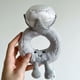 thumbnail image 4 of Muñeca de peluche propuesta divertida con anillo de diamantes Jellycat británico como regalo de graduación para niñas, 4 of 5