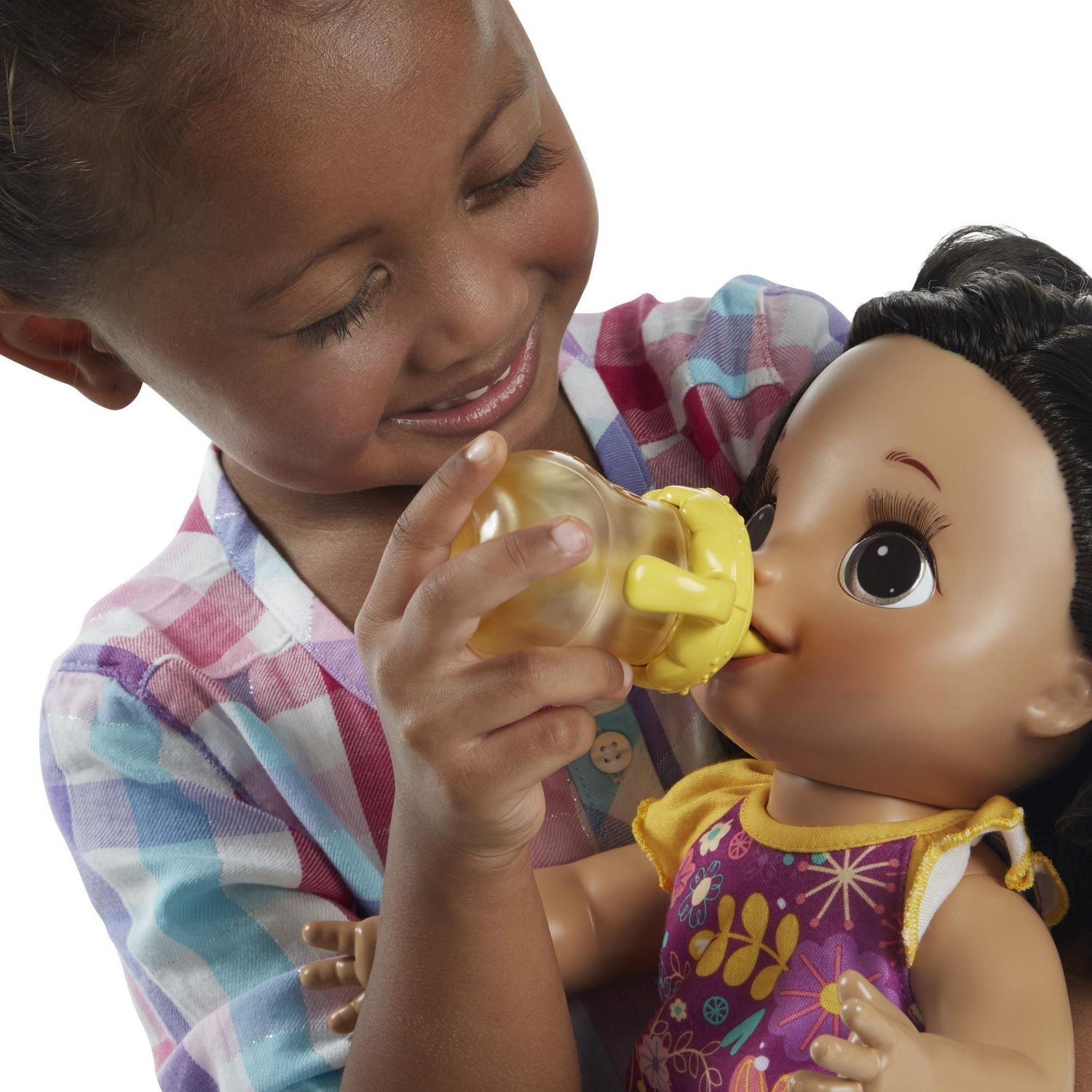 Baby Alive, poupée Bébé adore manger, aux cheveux noirs et lisses, plus de 50 sons et phrases, mange et fait caca, boit et fait pipi, pour enfant, à partir de 3 ans