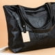 thumbnail image 3 of Bolso Hombro Cuero Con Patrón Retro para Mujer Bolsos Grandes (negro), 3 of 9