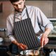 thumbnail image 4 of unbranded Delantal Negro De Cocina Impermeable Con Multifuncional Y Materiales Duraderos, 4 of 6