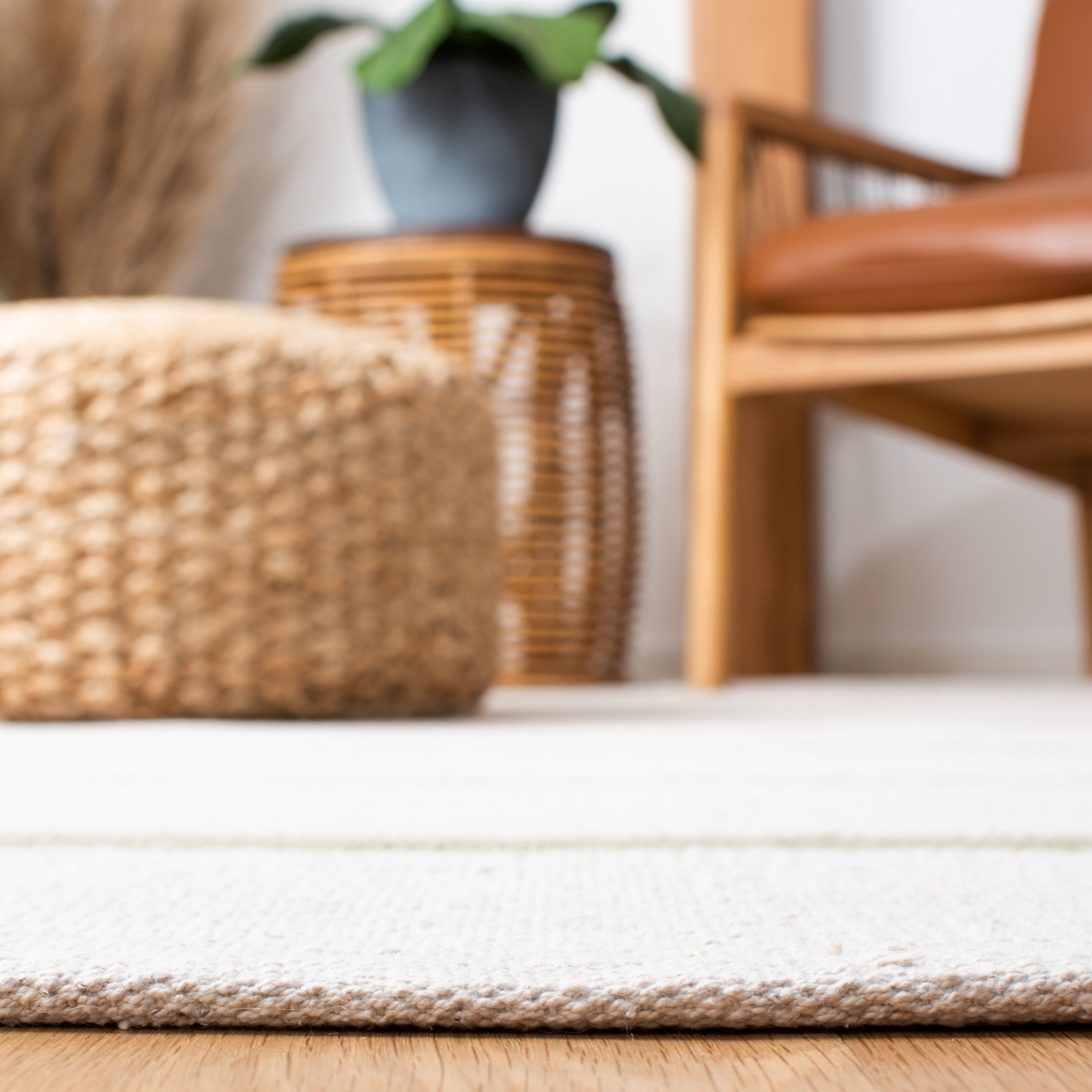SAFAVIEH Montauk Oswald Geometric Striped Cotton Area Rug, Ivory/Light Green, 3' x 5'
