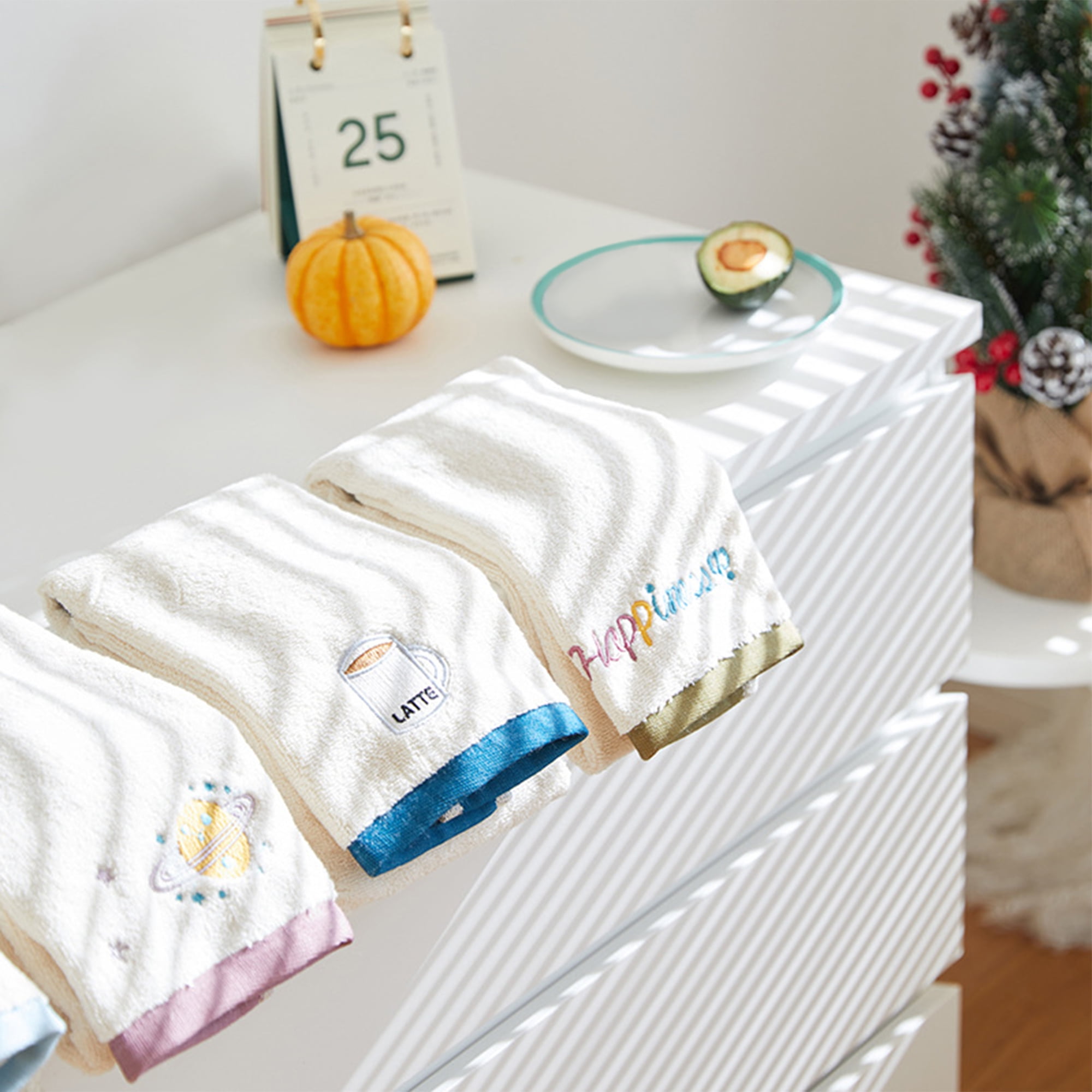 Unique Bargains Cute Cartoon Pattern Decorative Hand Towels Beige-Universe 4-Piece