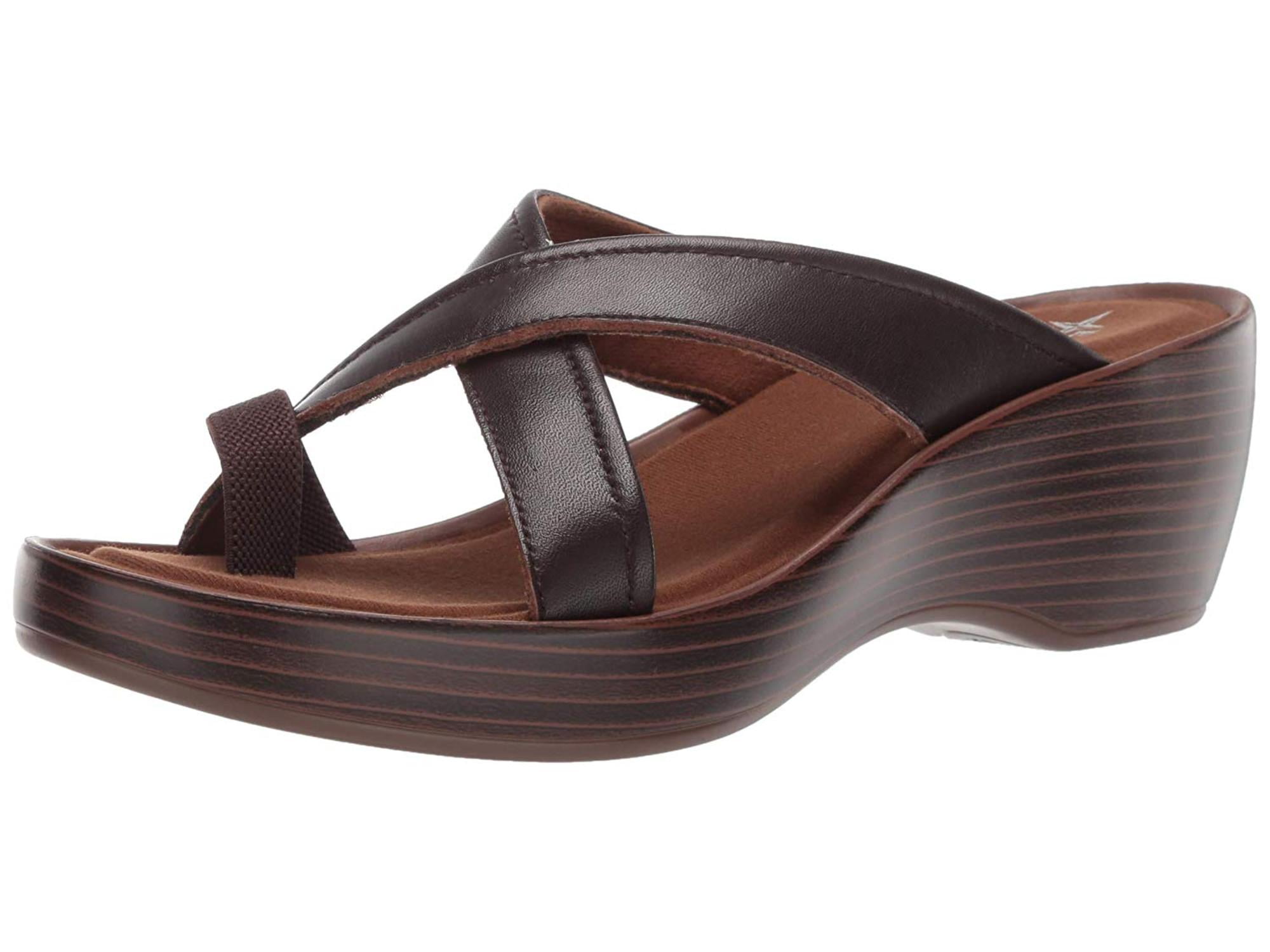 eastland women's sandals