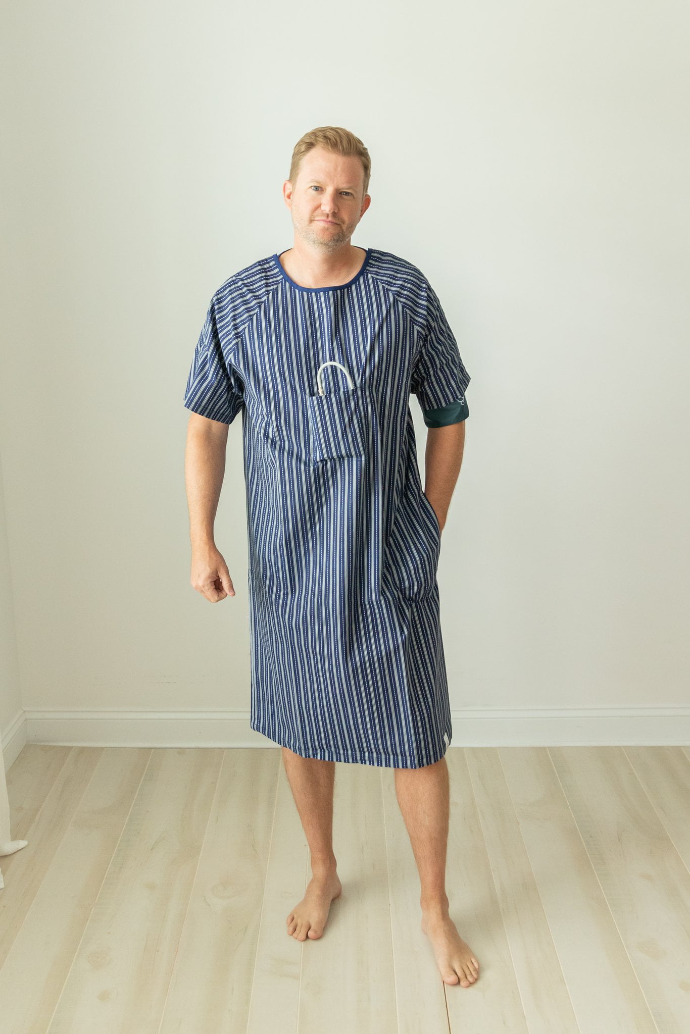 2 Pack - IV Hospital Gown 2 Back Tie Overlap, Multi Print - Unisex - One  Size fits Most Small - XL Men and Women - Walmart.com