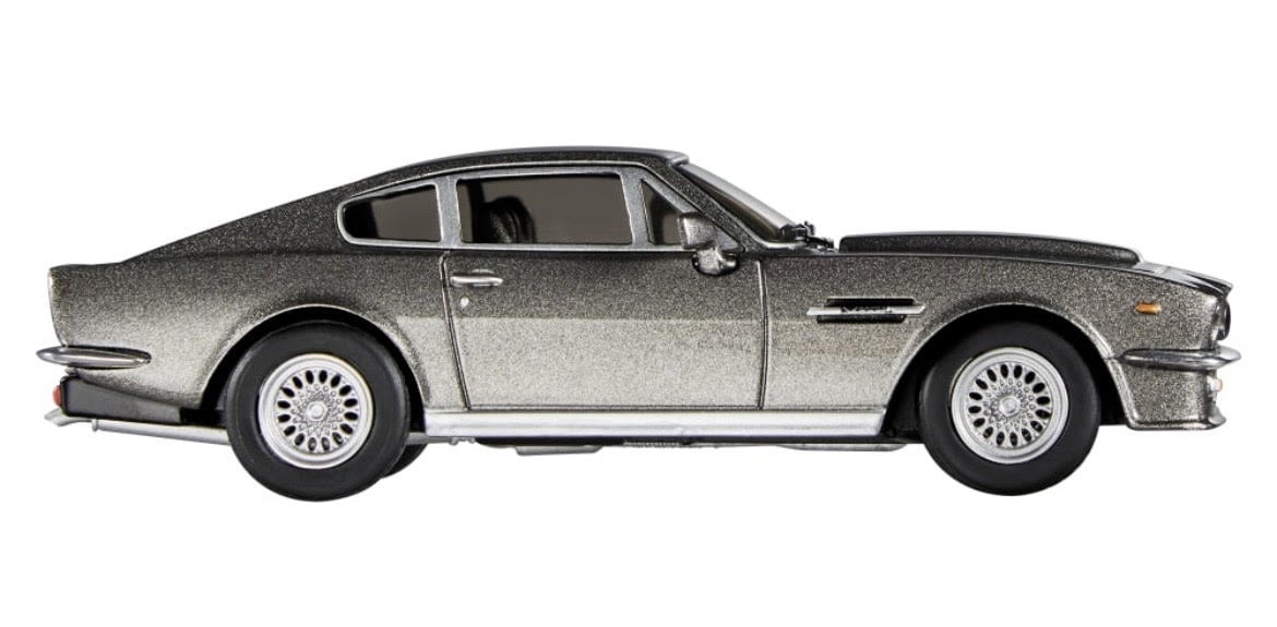 Hot Wheels 1985 Aston Martin V8 Vantage Premium 1:43 Scale