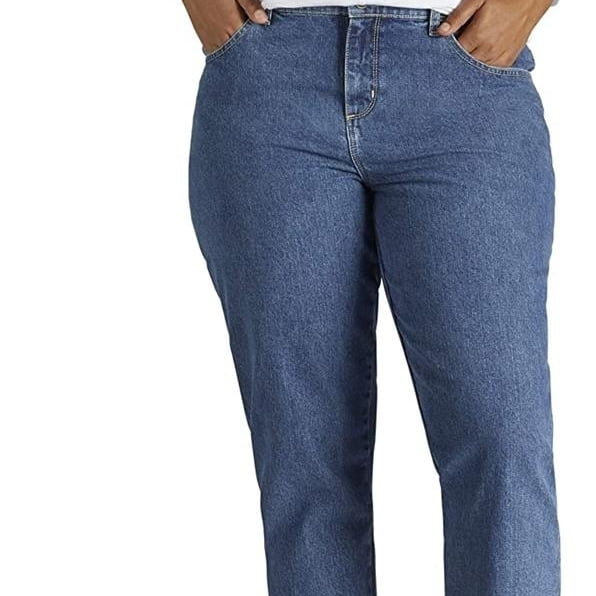 Lee Women's Plus-Size Relaxed Fit All Cotton Straight Leg Jean - New with  box/tags - Walmart.com