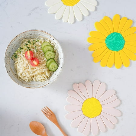 

Tanwpn Flower Shape Antislip Placemat Heat Resistant Pot Holders Kitchen Hot Pads