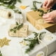 thumbnail image 5 of Rollo de pegatinas navideñas AnyDesign, 1000 unidades, lámina dorada, natividad, 5 of 7