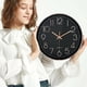 thumbnail image 2 of Reloj de pared silencioso sin tictac, 30 cm, números arábigos, decorativo, moderno, redondo, de cuarzo, para sala de estar, dormitorio, cocina, oficina, aula, color negro., 2 of 5