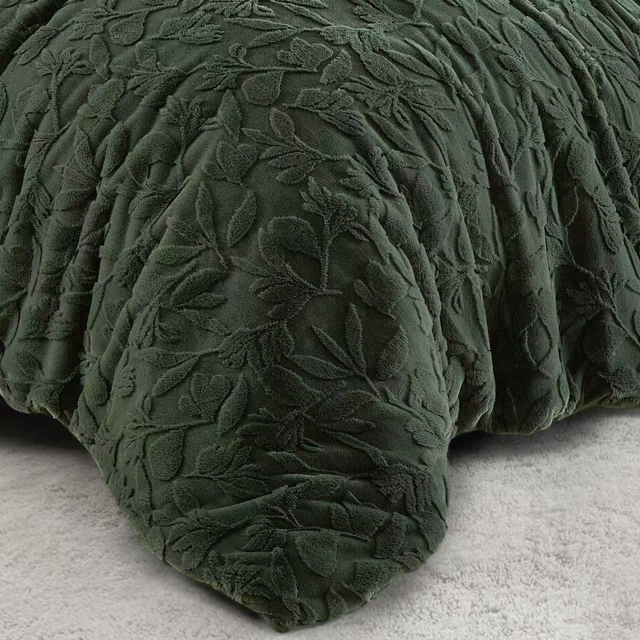 4-Piece Dark Green Faux Fur Comforter Set, Queen