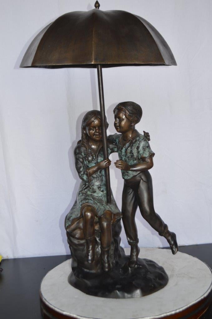 Nifao Kids Playing Under Umbrella – Outdoor Bronze Fountain, Garden Water Feature, 20"L x 20"W x 37"H