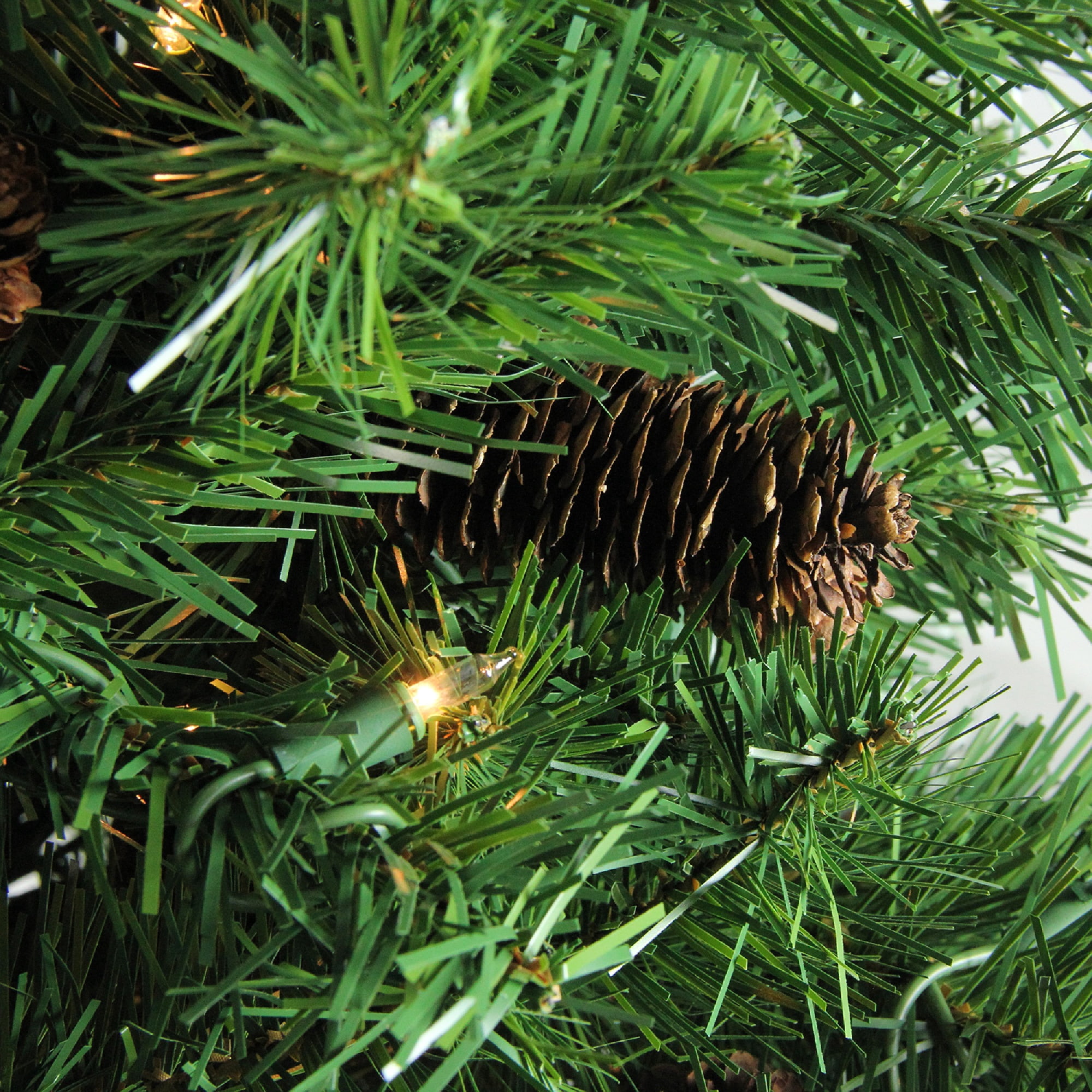 6.5' x 50" Pre-Lit Dakota Red Pine Full Artificial Christmas Tree - Clear Lights