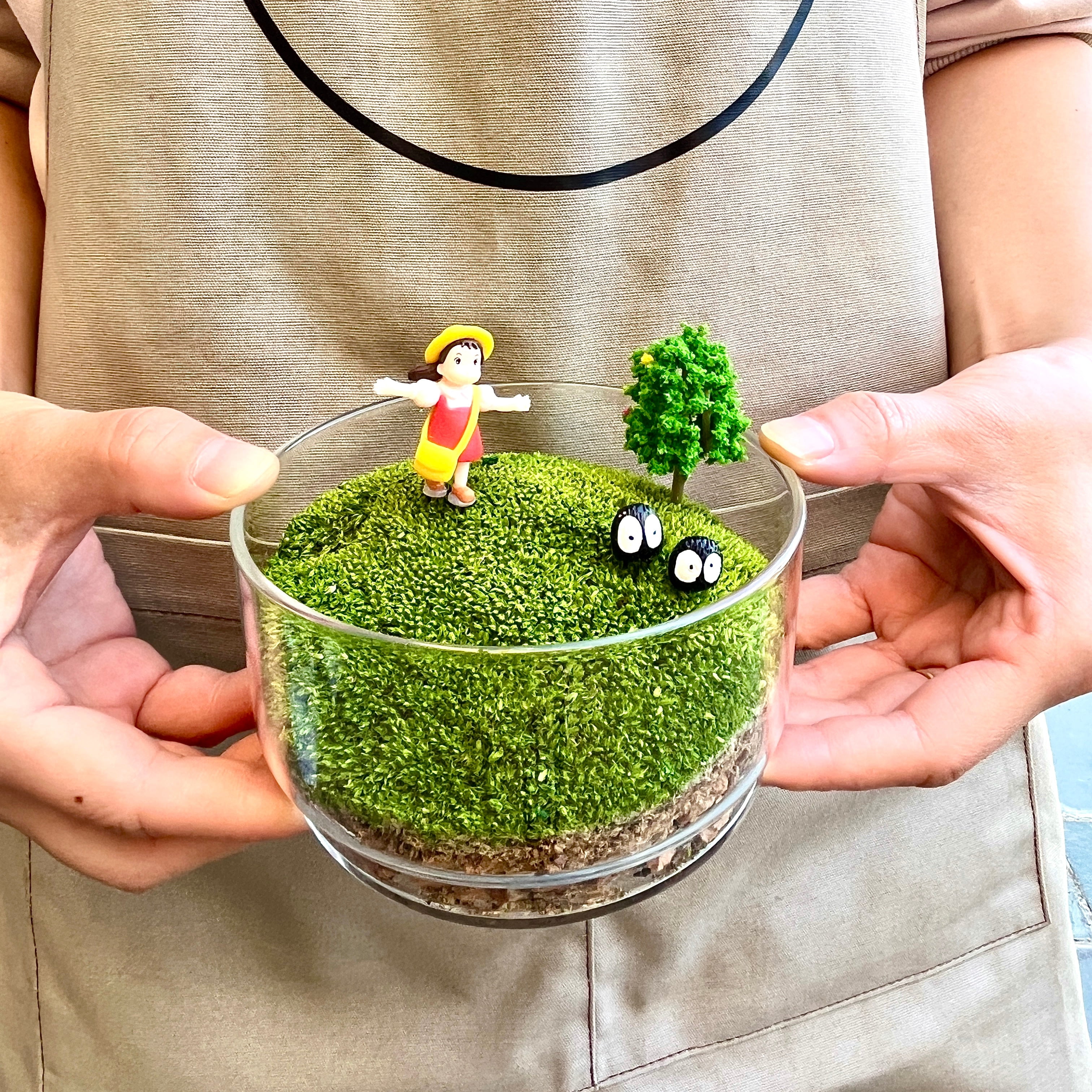 "Running to Freedom" Desktop Moss Decor Micro Landscape Lawn Handmade Decor Desktop Decoration Girl Graduation Gift Summer Holiday Gift