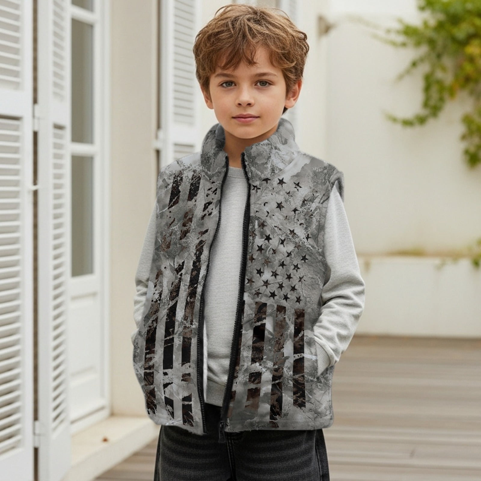 Xoenoiee American Flag Hunting Camo Print Boys Vest Lightweight Stand Collar Sleeveless Zip Up Outerwear Fleece Warm Jacket with 2 Pocket, Size 7-8 Years