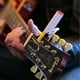 thumbnail image 5 of Afinador de guitarra con clip Tunerette™ USB C recargable, 5 of 8