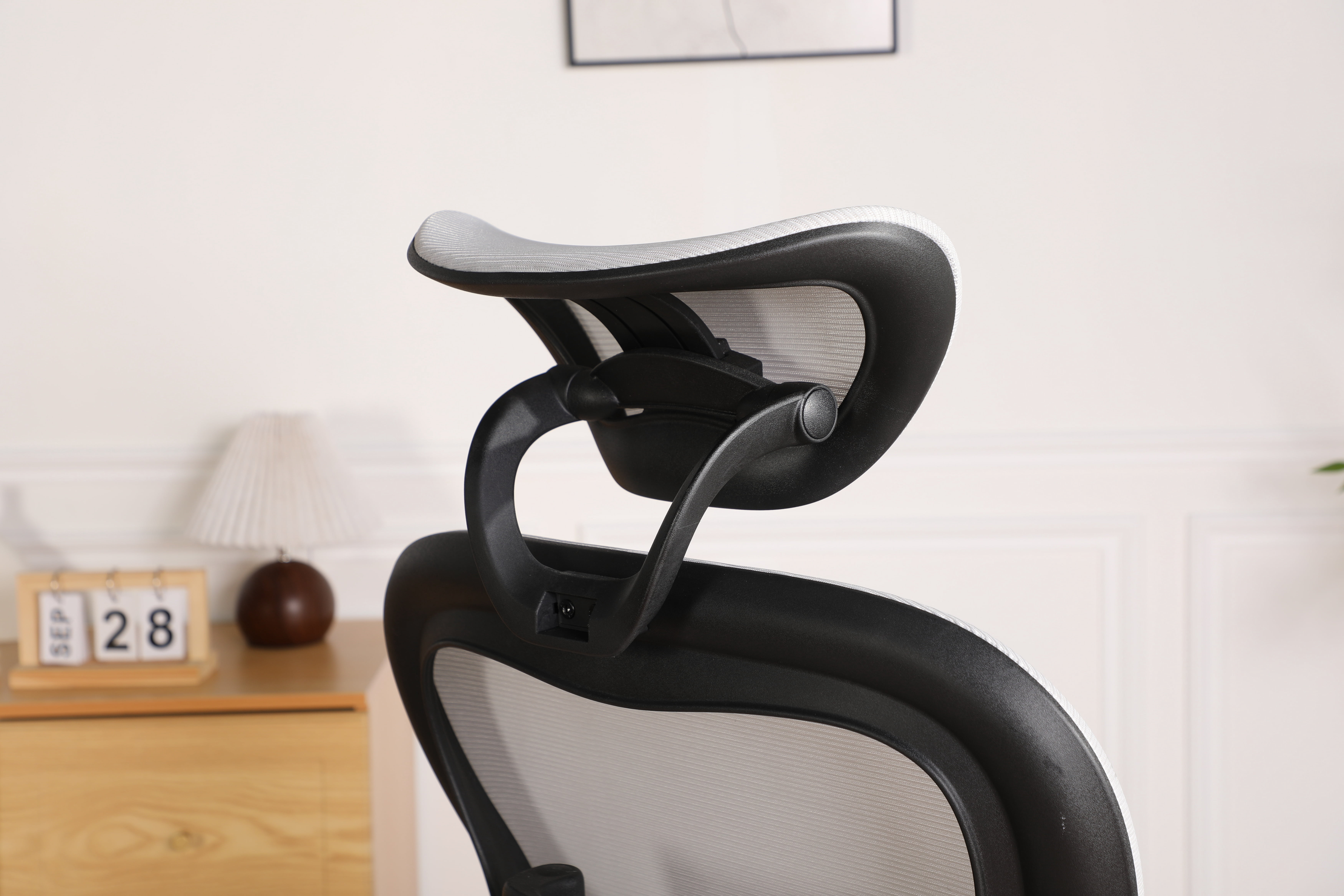 500LBS Big and Tall Office Chair Mesh Breathable, Gaming Chair with Adjustable Backrest Height & Headrest Angle & Adaptive Lumbar Lupport, Executive Computer Desk Chair with 2D Flip-Up Arms, Black