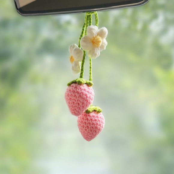 Hfzrzfh Ganchillo Fresa Y Flor Adornos Colgantes Para Coche Lindo Espejo Retrovisor Estético Accesorios Para Colgar Para Mujeres Y Niñas Decoración De Coche De Fibra De Poliéster Hecha A Mano, Paquete