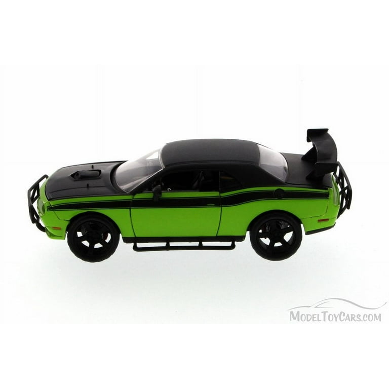 Fast & Furious Diecast: Letty's 2011 Dodge Challenger SRT8