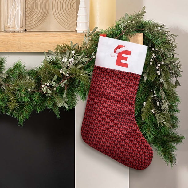 Medias navideñas con colgantes de letras - 26 letras del alfabeto - calcetines grandes festivos para decoraciones de chimenea y regalos