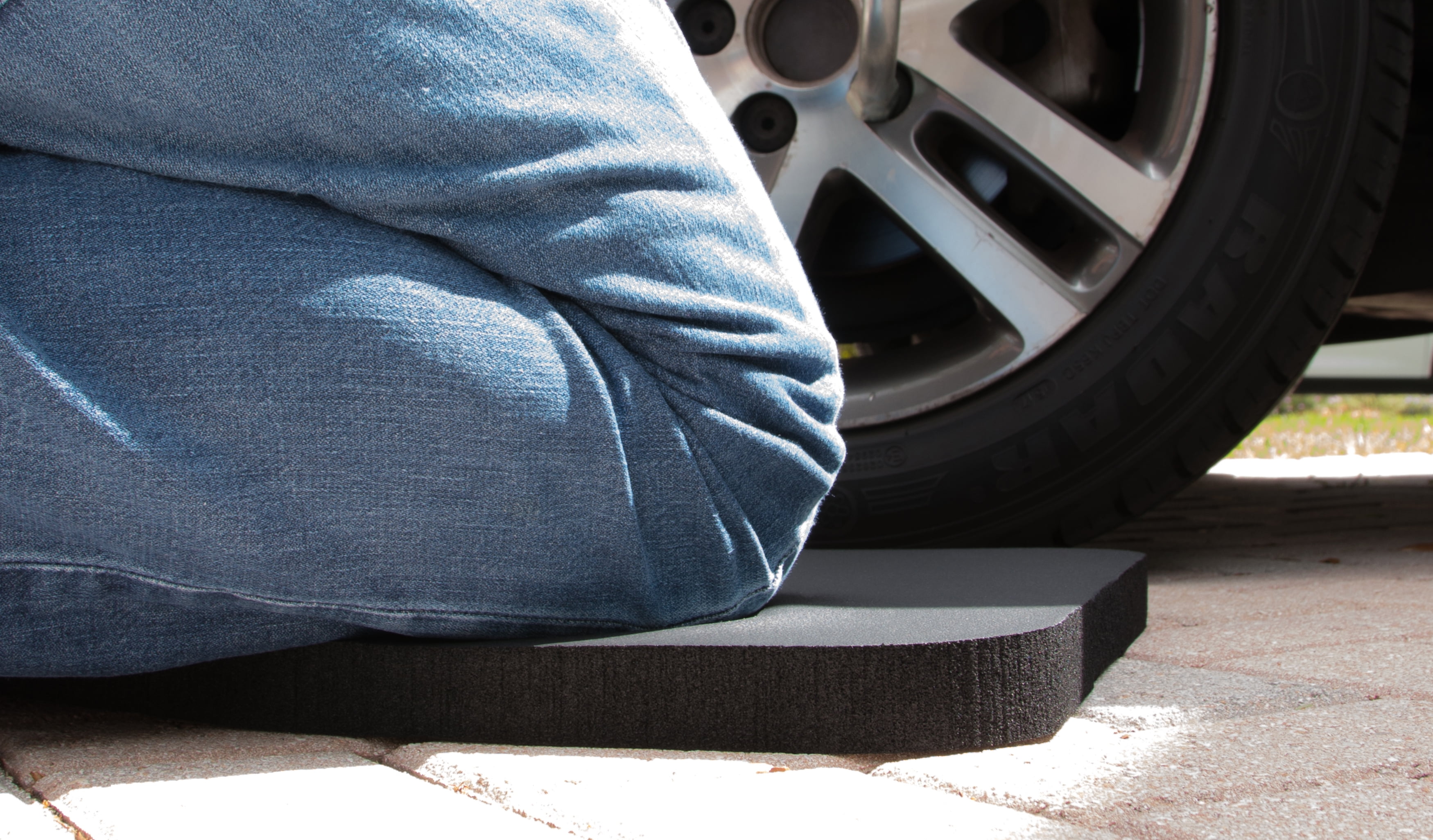 Hyper Tough Kneeling Pad 11"x17"x1", Black Premium Comfort Foam for Mechanical Work, Light Weight