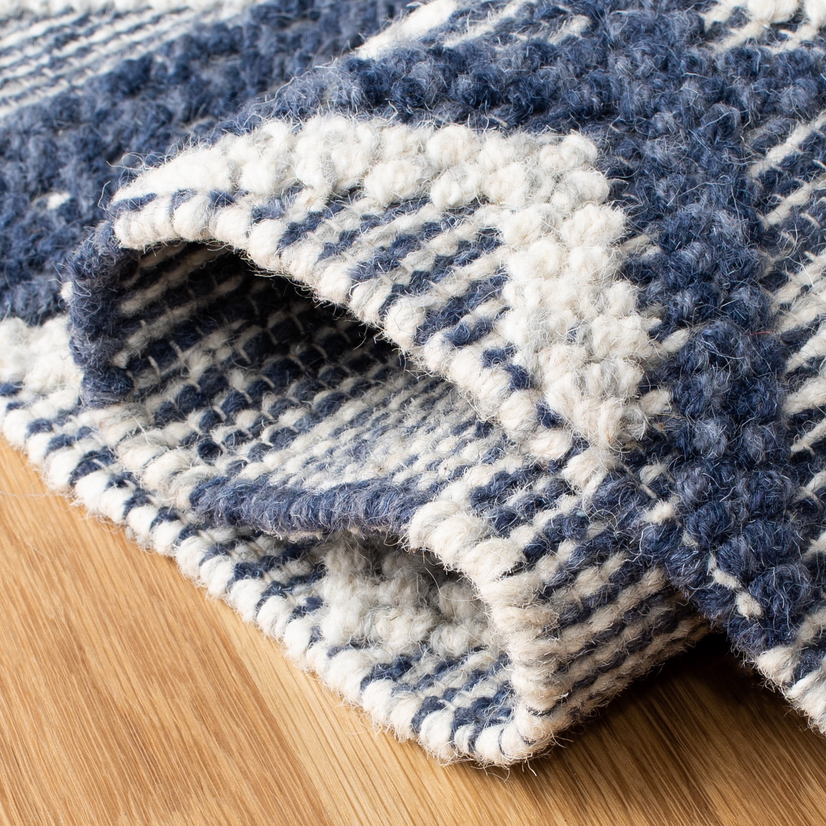 SAFAVIEH Vermont Chelsea Striped Runner, 2'3" x 8', Ivory/Blue