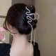 thumbnail image 4 of Agarre Para El Cabello Con Flecos, Pinza Para El Cabello Grande Con Volumen De Cabello De Gran Tamaño, Parte Posterior De La Cabeza En Otoño E Invierno, Peinado De Serpiente Con Clip De Tiburón,Silve, 4 of 5