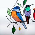 thumbnail image 3 of Pajaritos coloridos de acrílico para decorar ventanas - Juego de 7 aves pintadas a mano con cadenas para colgar - Adorno brillante que refleja la luz natural - Regalo perfecto para el hogar (25x15 cm), 3 of 6