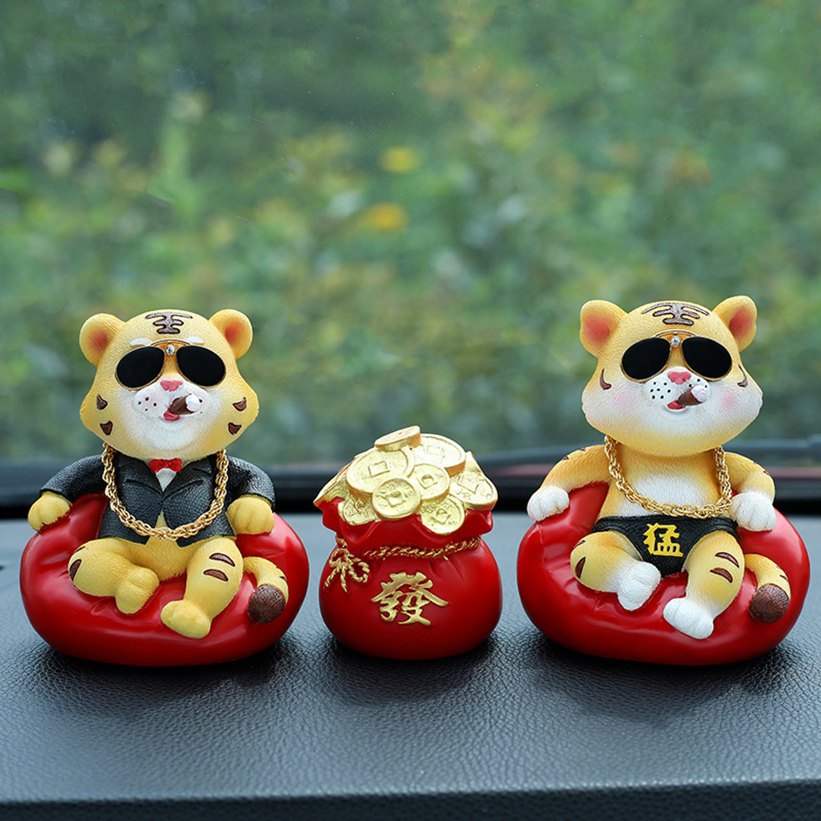 BetterZ Car Decoration Statue Tiger Shape Decorative Resin Wide