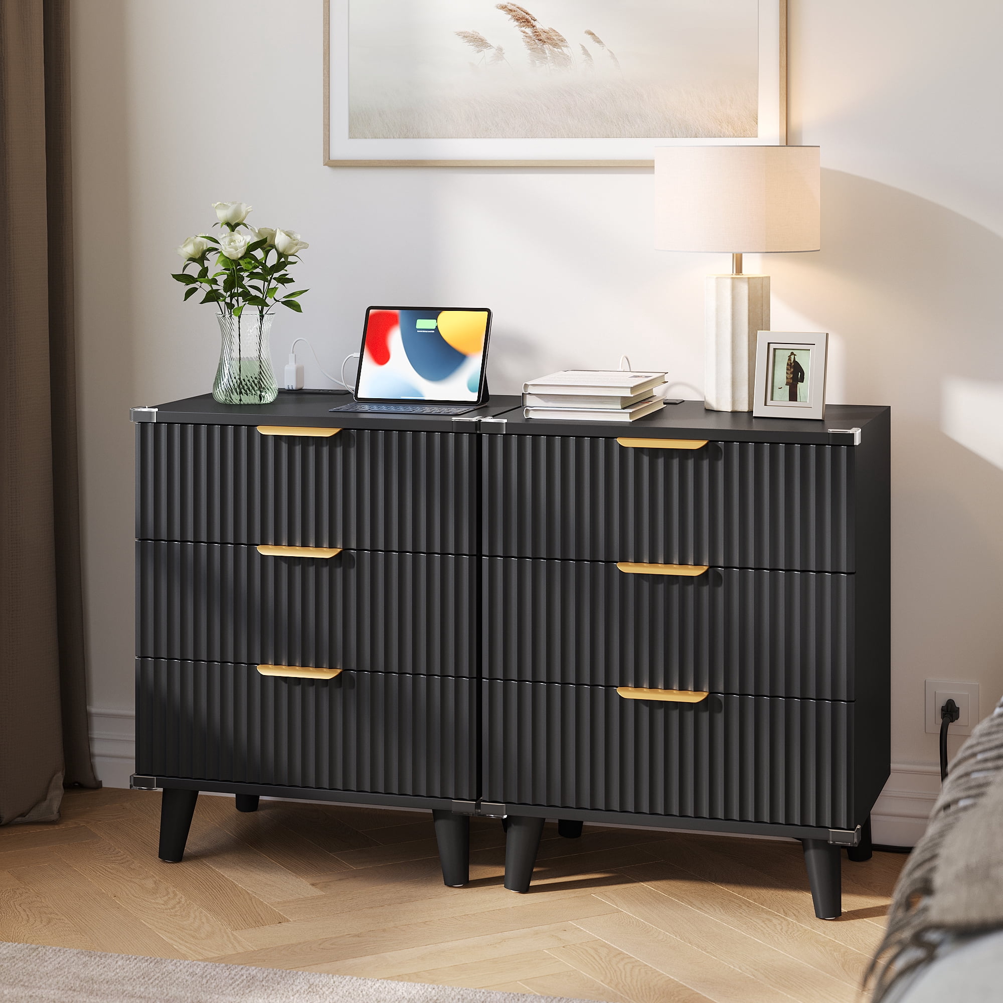 Aufeile Nightstand&nbsp;with Charging Station, 3 Drawer&nbsp;Nightstand for Bedroom, Fluted&nbsp;Bedside Table&nbsp;with USB Ports, Modern Wood&nbsp;Bedroom Side Table&nbsp;with Drawers, Black