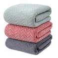 thumbnail image 1 of Toallas de Baño 3Packs Ultra Suaves Juego De Toallas Absorbentes de Gran Tamaño, Toalla de Microfibra de Secado Rápido para Baño, Hotel, Hogar, Piscina(Rojo + Verde + Gris Oscuro), 1 of 9