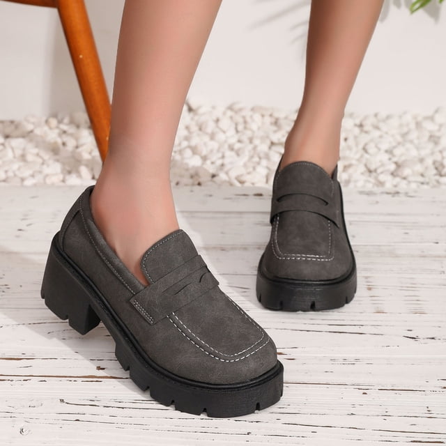 Xucatan Women's Patent Leather Tassel Loafers, Chunky Sole Slip-On Flat Shoes, Classic British Style Casual Shoes for Women, Plus Size Uniform Shoes Gift