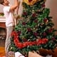 thumbnail image 1 of Bolas de adornos navideños de terciopelo flokado de 12 piezas - Decoraciones colgantes de árbol de plástico marrón de 2,4 pulgadas, 1 of 6