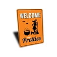 thumbnail image 3 of Welcome My Pretties Novelty Decor, Metal Wall Sign - 10x14 Inches, 3 of 4